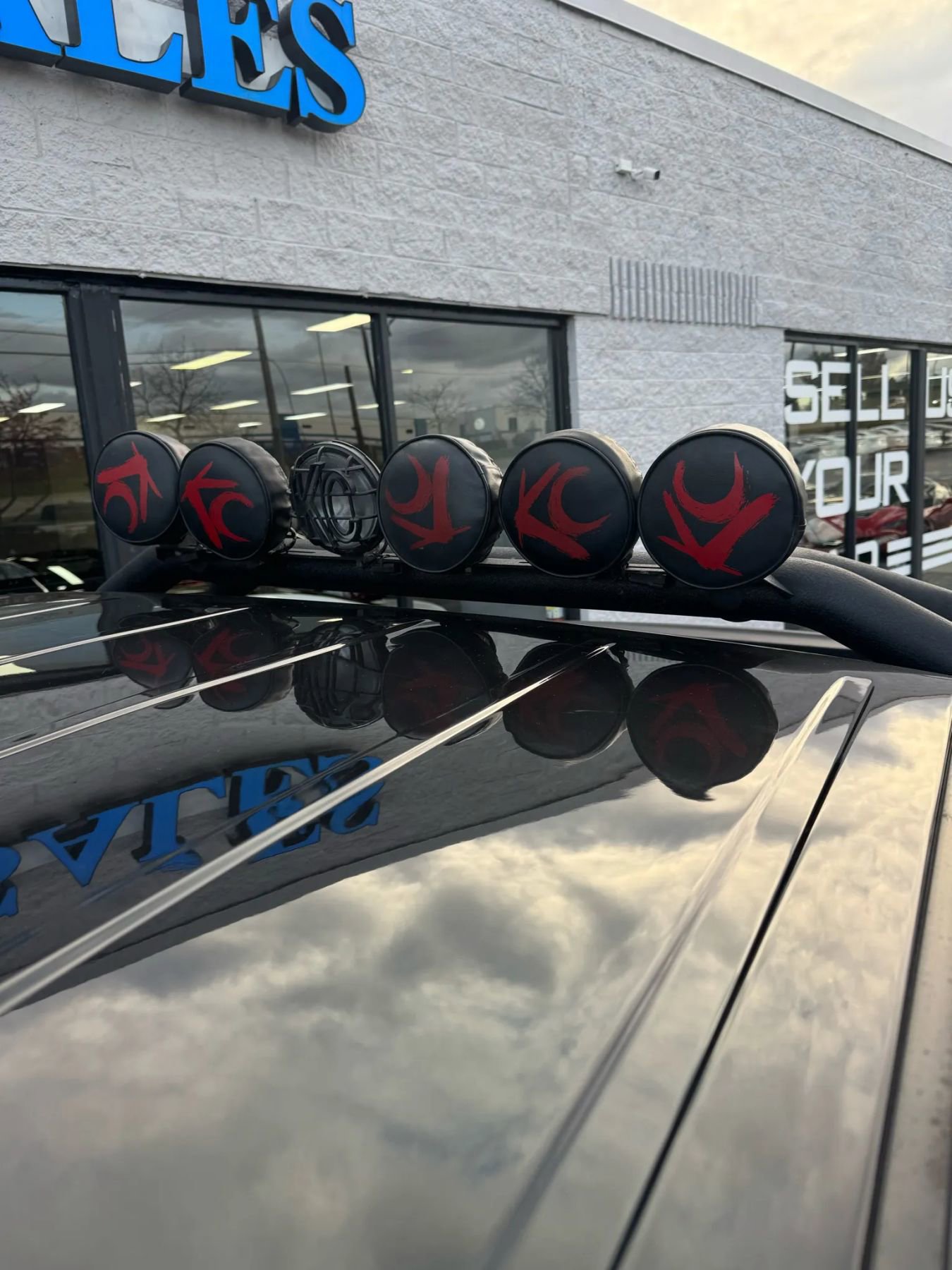 Used 2018 RAM 2500 Laramie w/ Sport Appearance Group image 26