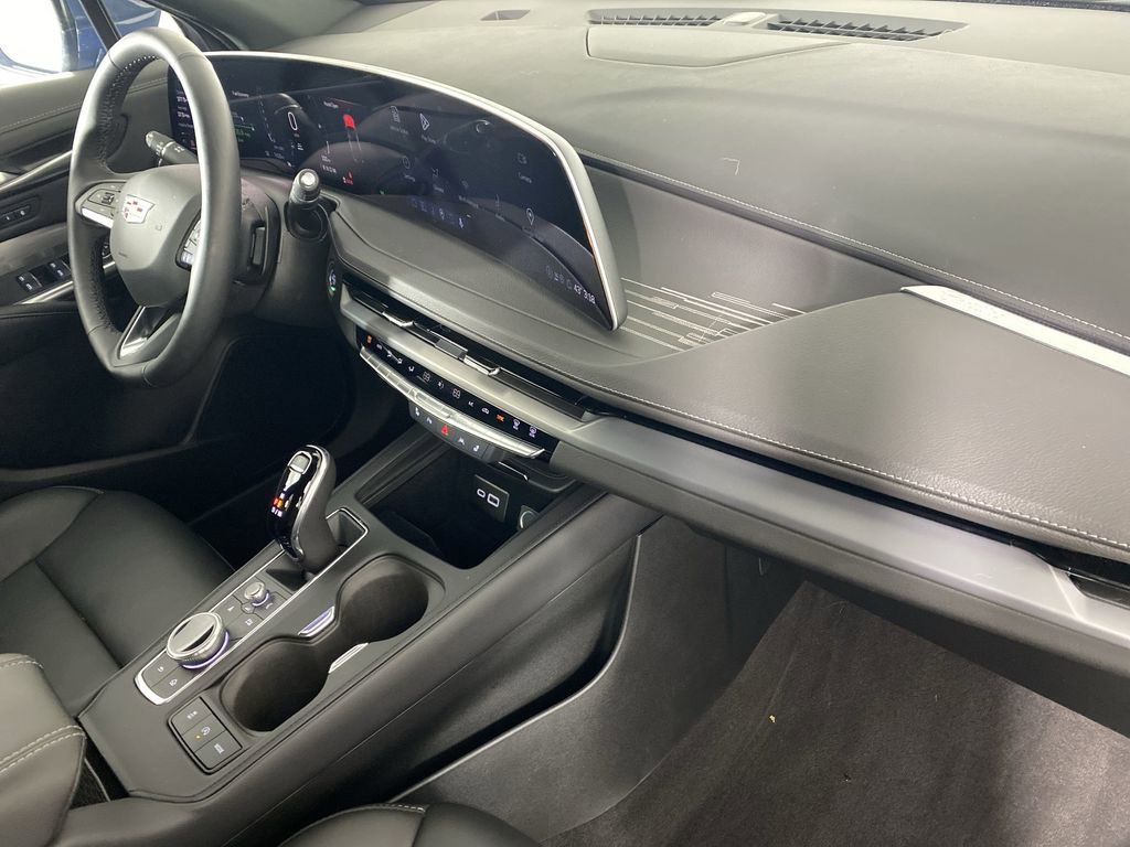 Used 2025 Cadillac XT4 Premium Luxury w/ Cold Weather Package image 30
