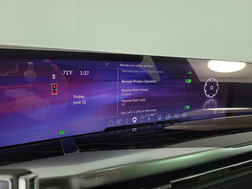 Used 2026 Cadillac Escalade IQ Sport 1 w/ LPO, Floor Liner Package AWD/4WD image 28