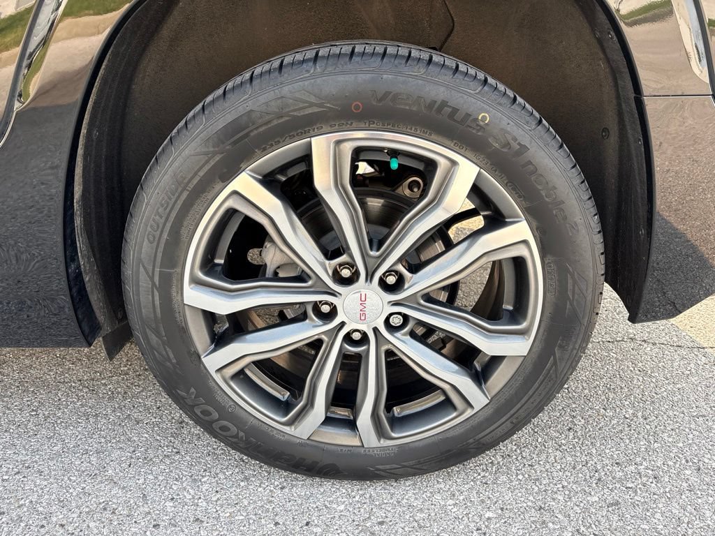 Used 2020 GMC Terrain Denali w/ Denali Premium Package FWD image 22