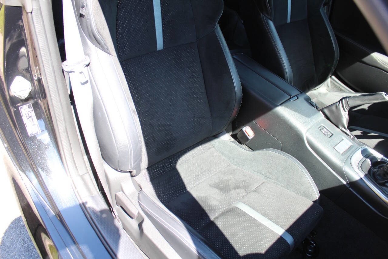 Used 2023 Toyota GR86 Premium RWD image 16