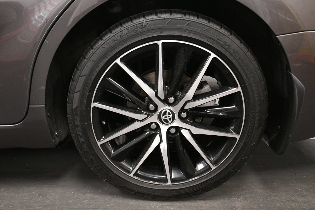 Used 2023 Toyota Camry SE FWD image 30