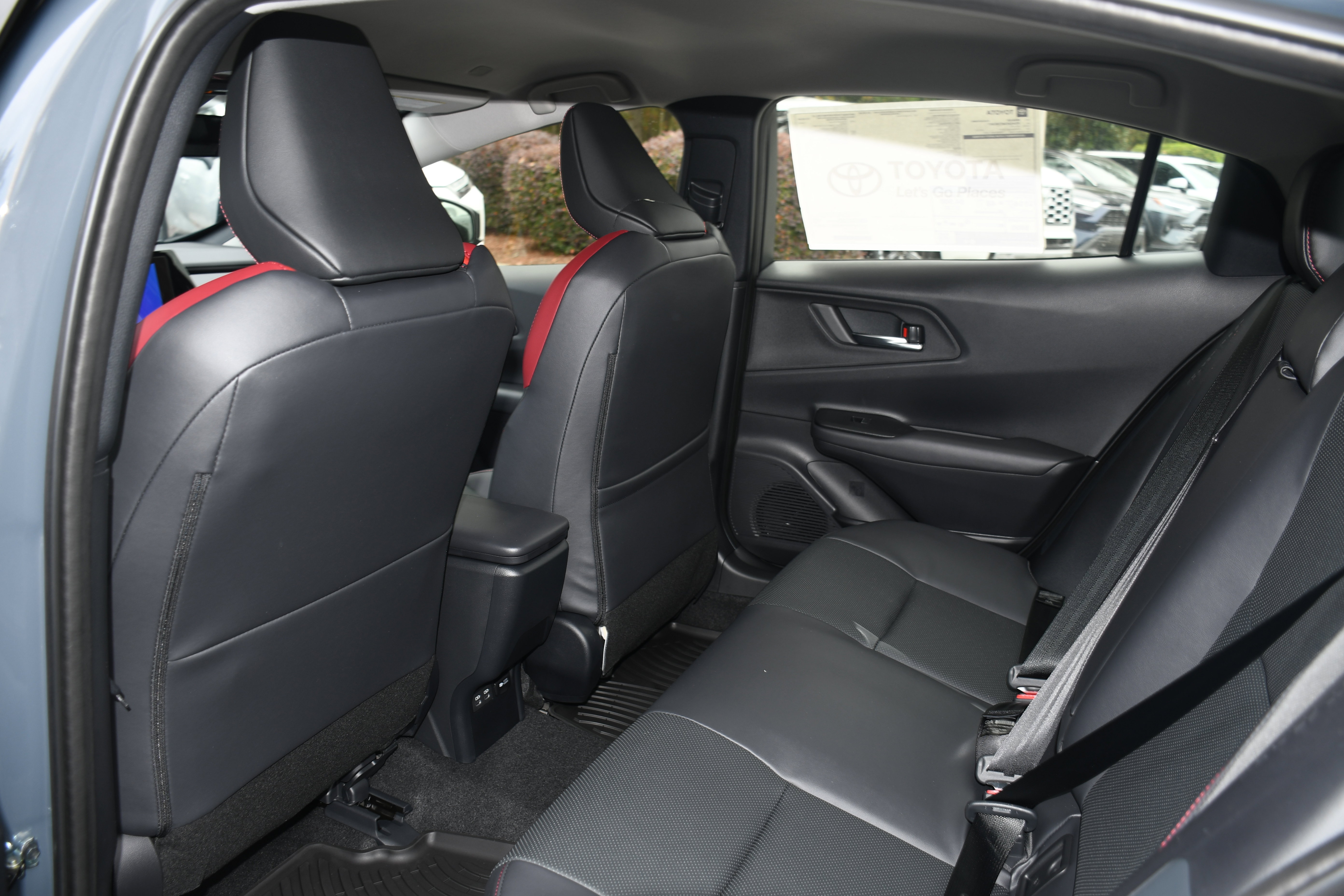 New 2026 Toyota Prius Plug-In Hybrid image 8