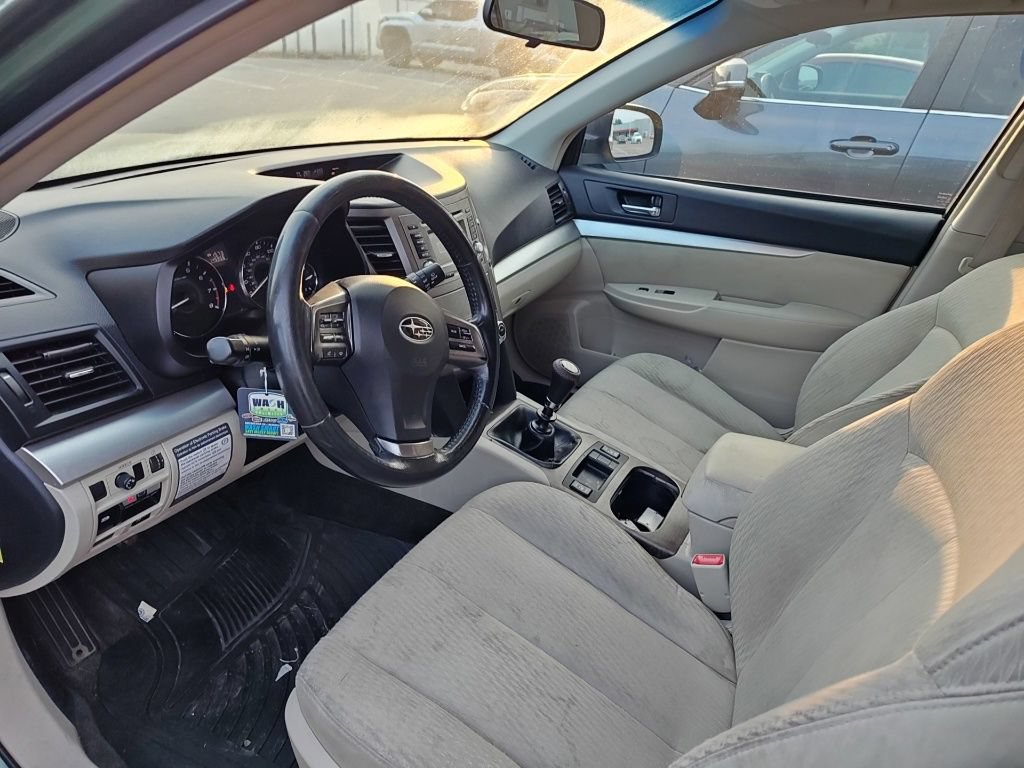 Used 2012 Subaru Outback 2.5i Premium AWD/4WD image 9