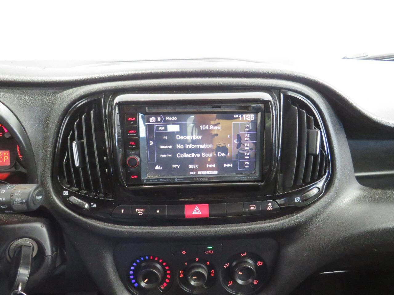 Used 2016 RAM ProMaster City Tradesman SLT image 22