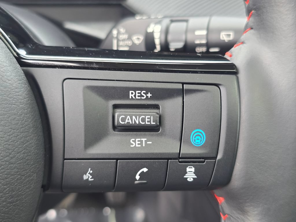Used 2025 Nissan Kicks SR w/ SR Premium Package FWD image 21