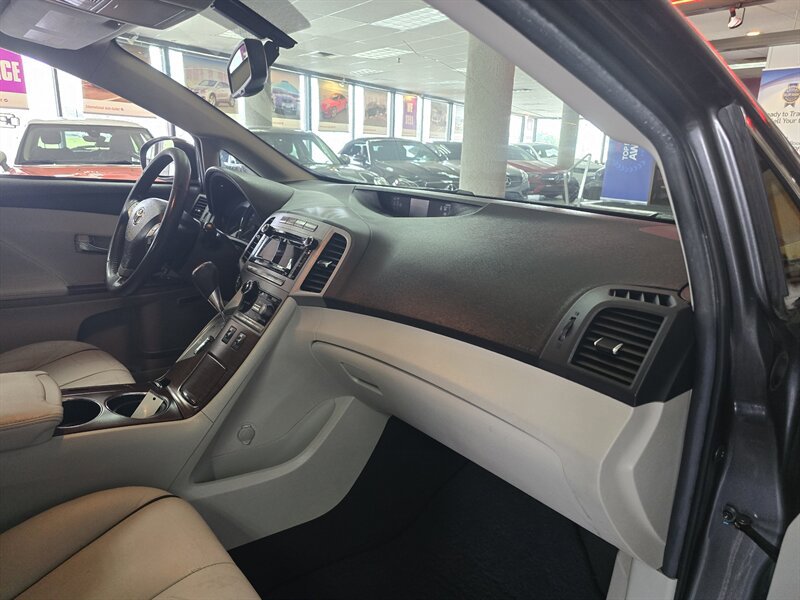 Used 2012 Toyota Venza XLE w/ XLE Premium Pkg FWD image 13