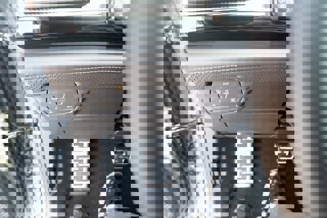 New 2026 Volkswagen Atlas Cross Sport SEL Premium R-Line image 25