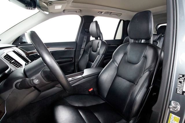 Used 2016 Volvo XC90 T6 Momentum w/ Momentum Plus Package image 17
