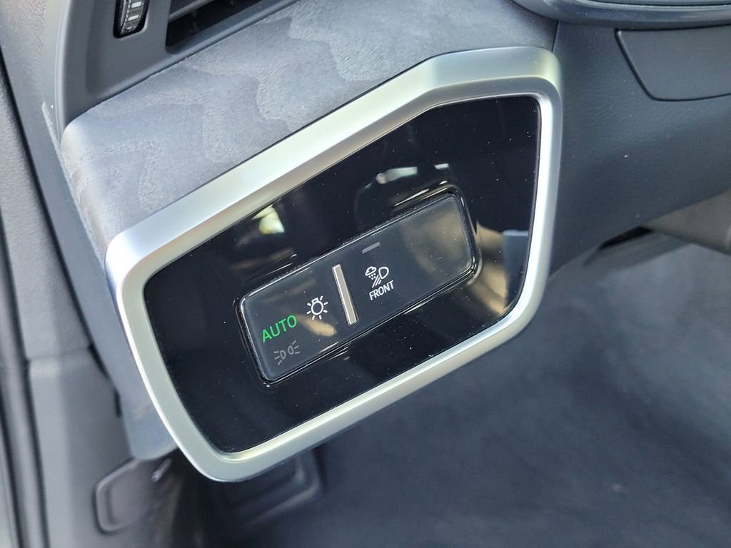 Used 2024 Audi A6 Premium Plus image 17