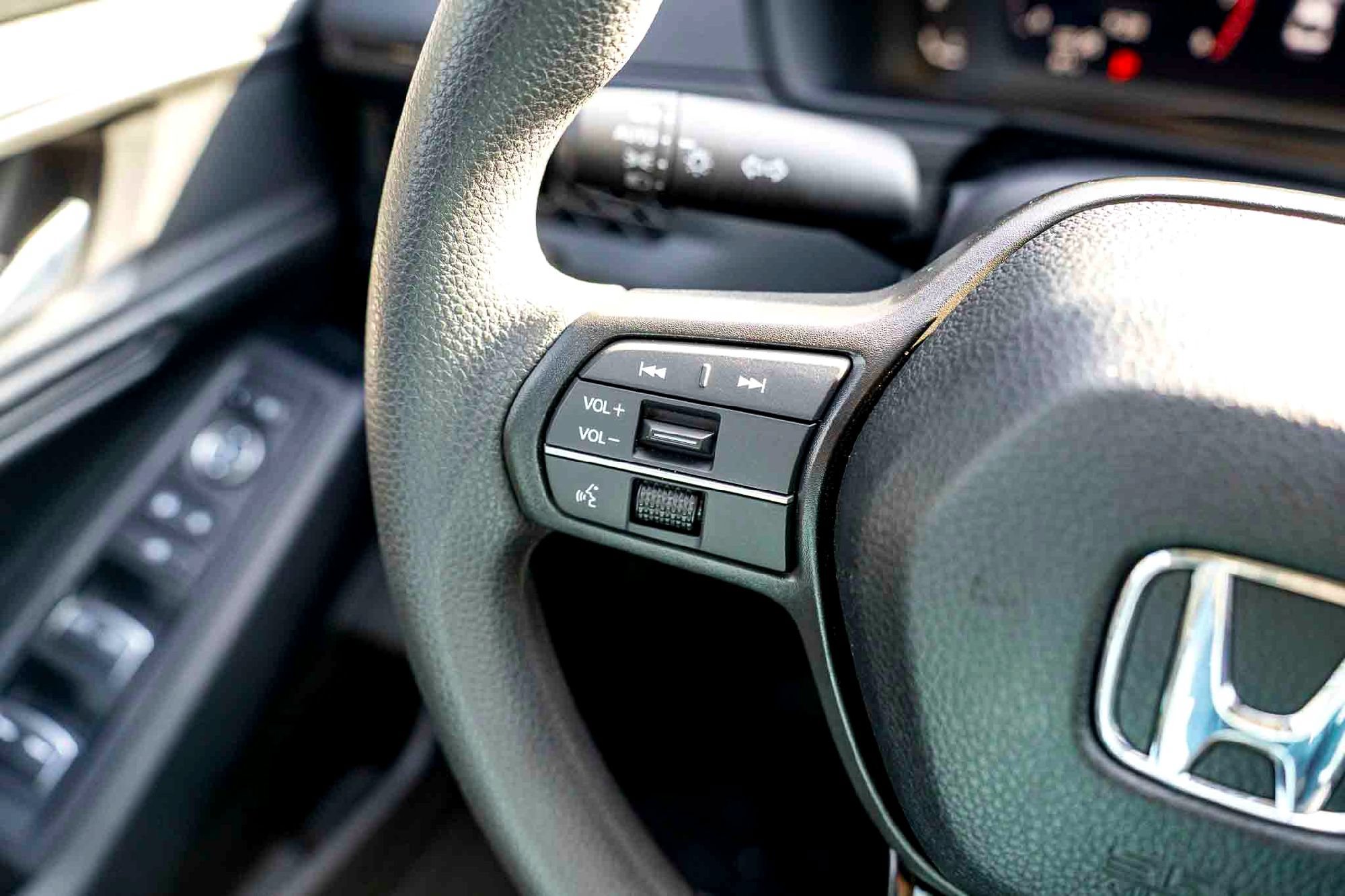 Certified 2025 Honda Accord SE image 14