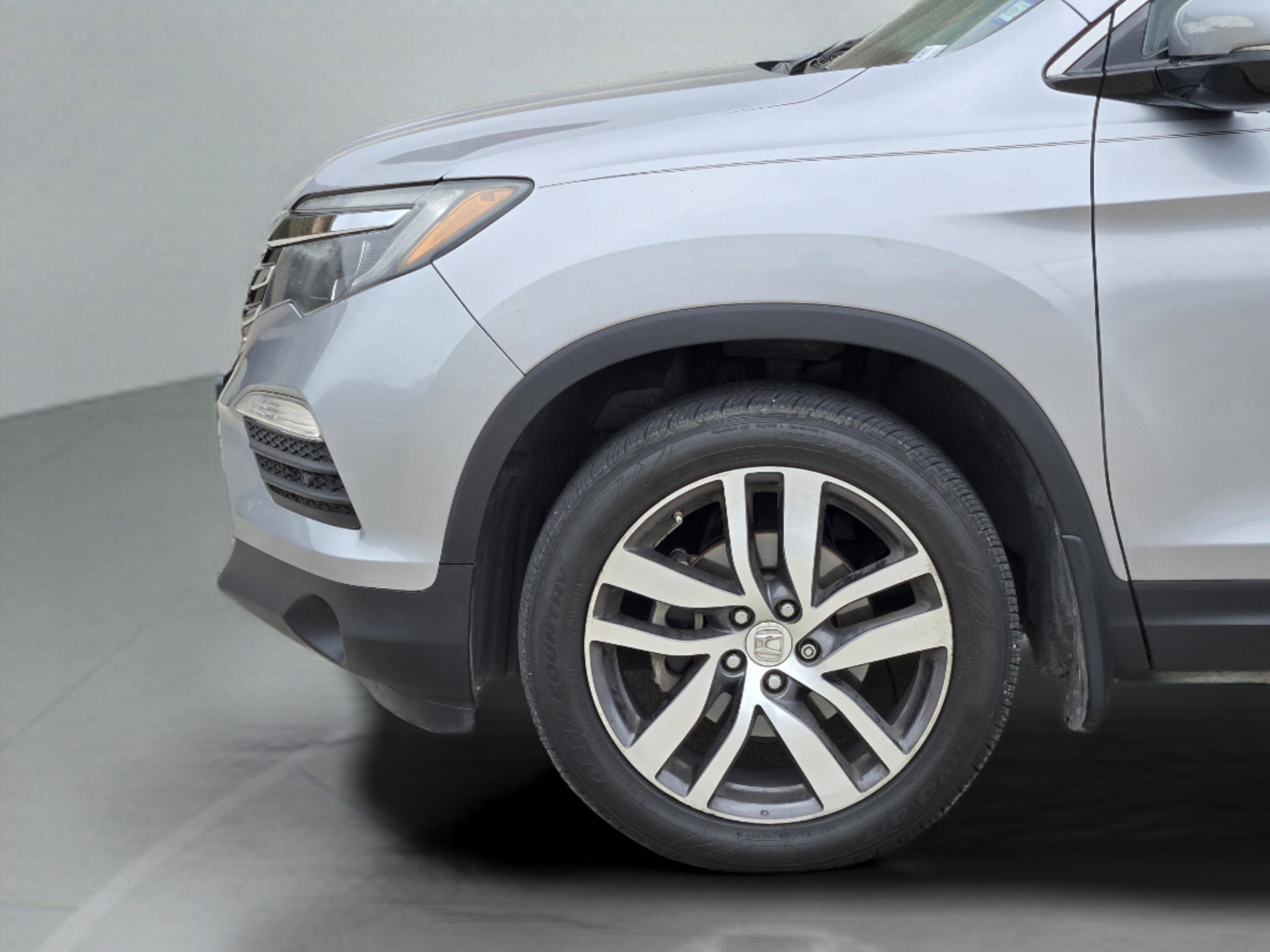 Used 2016 Honda Pilot Elite image 38