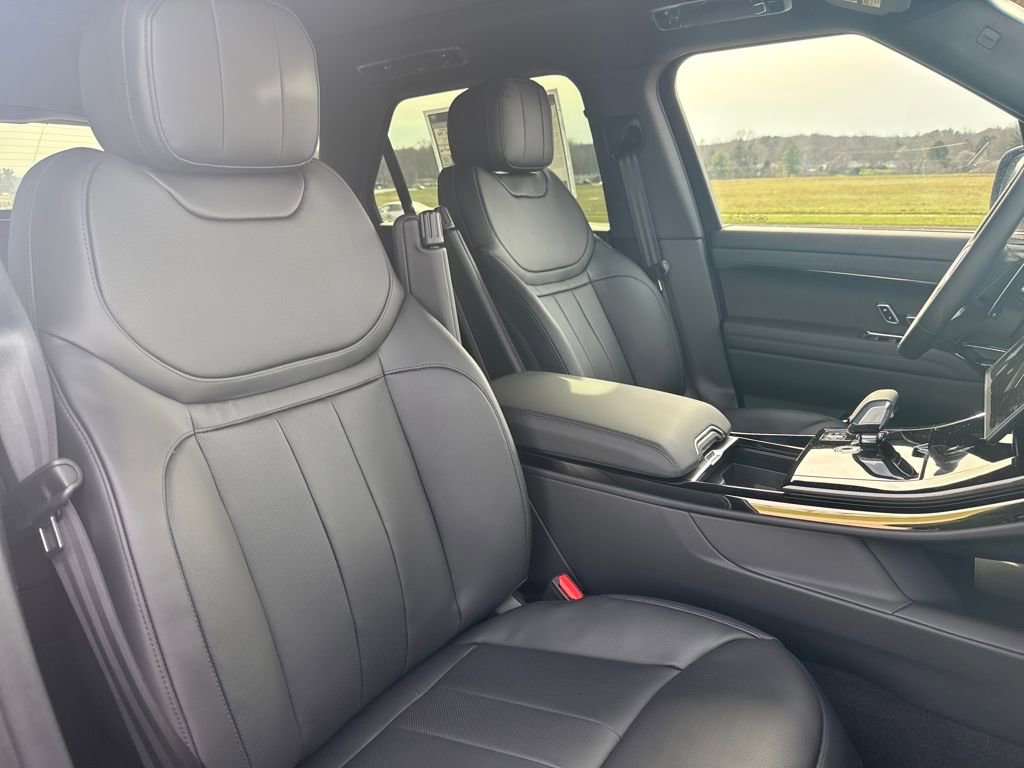 New 2026 Land Rover Range Rover Sport SE image 16