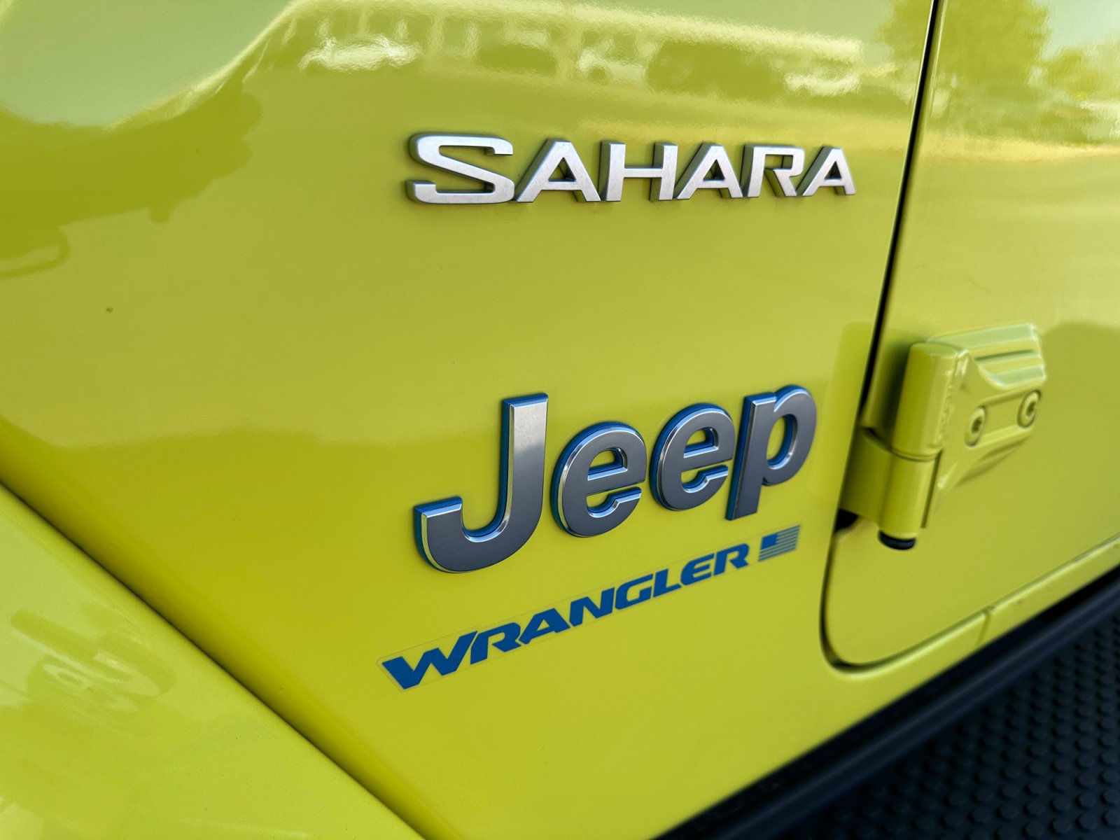 Used 2023 Jeep Wrangler Unlimited Sahara w/ Cold Weather Group AWD/4WD image 33