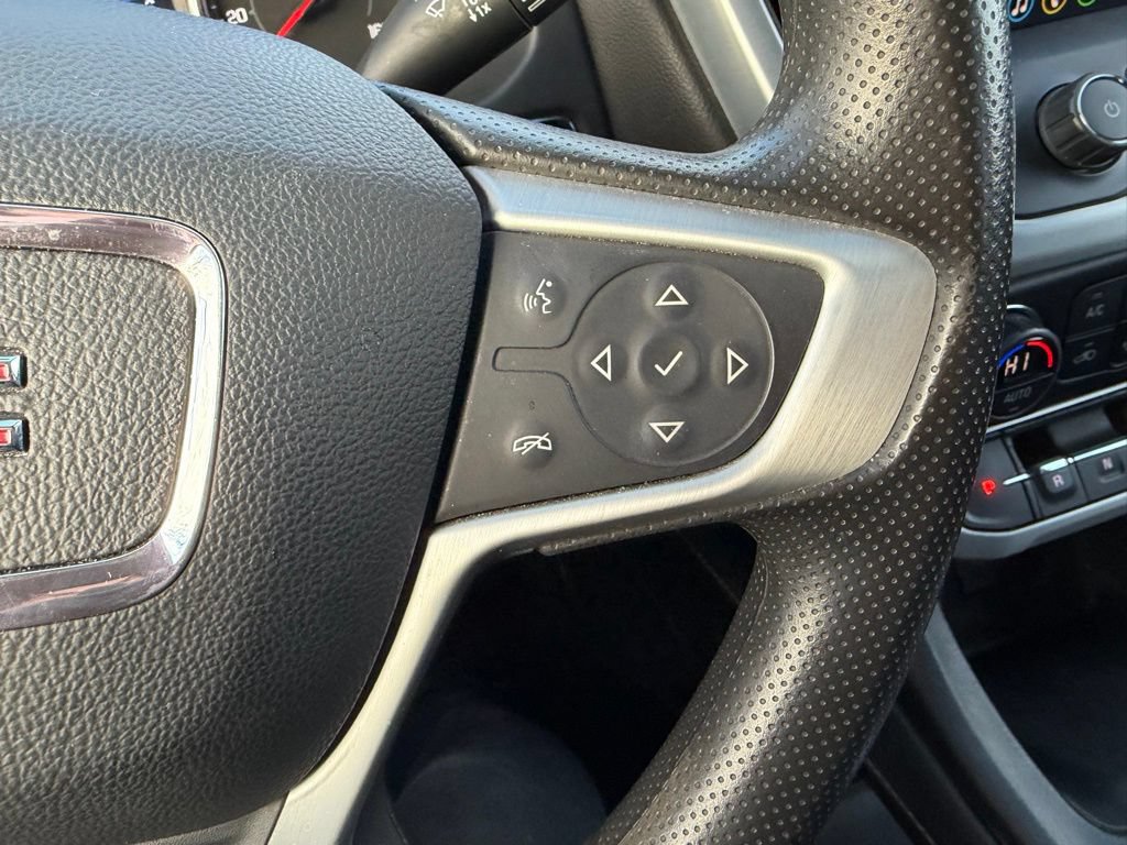 Used 2023 GMC Acadia SLE FWD image 16