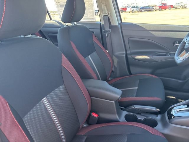 New 2025 Nissan Versa SR w/ Trunk Package image 21