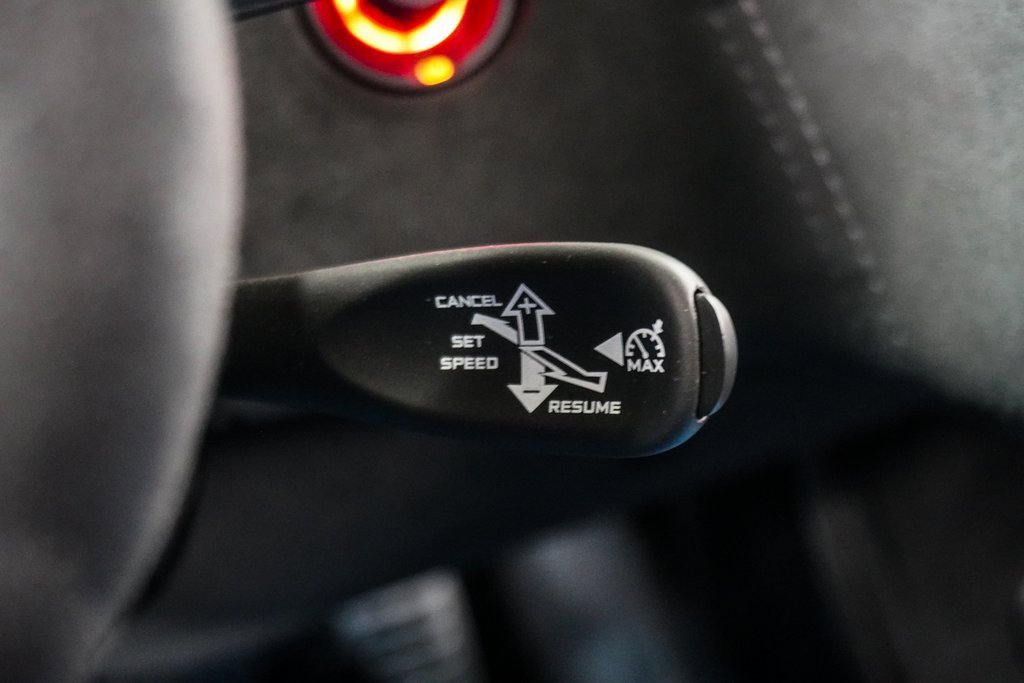 Used 2020 McLaren 600LT Spider image 28