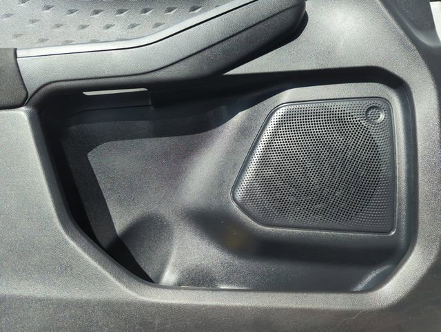 Used 2020 Ford Escape SE image 31