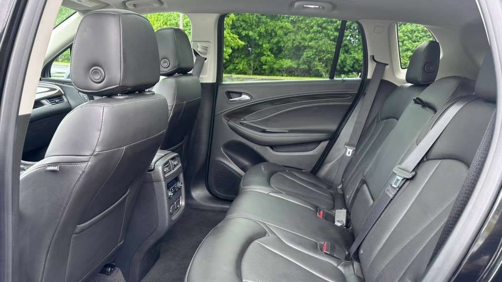 Used 2020 Buick Envision Essence AWD/4WD image 18