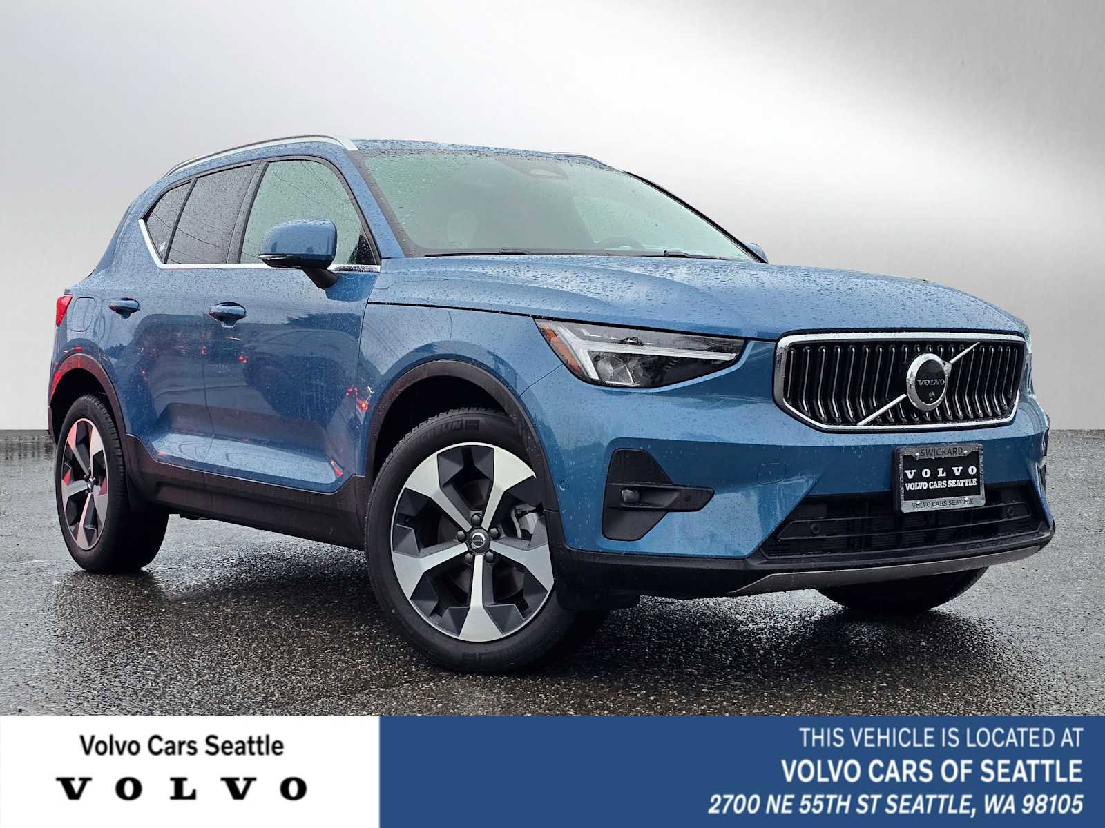 Certified 2025 Volvo XC40 B5 Plus