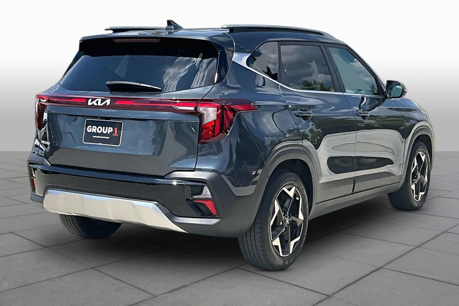 Certified 2024 Kia Seltos EX FWD image 12