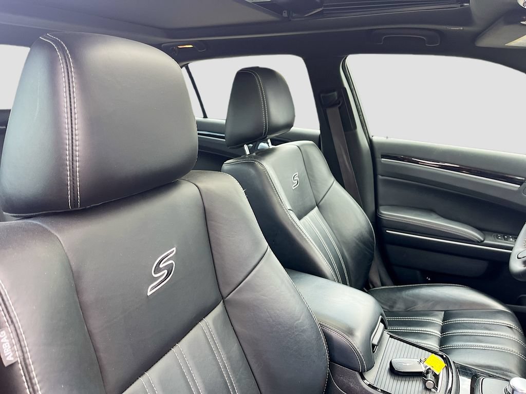 Used 2023 Chrysler 300 S RWD image 29