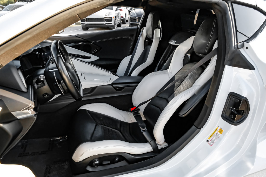 Used 2023 Chevrolet Corvette Stingray Preferred Cpe w/ Z51 Performance Package RWD image 31