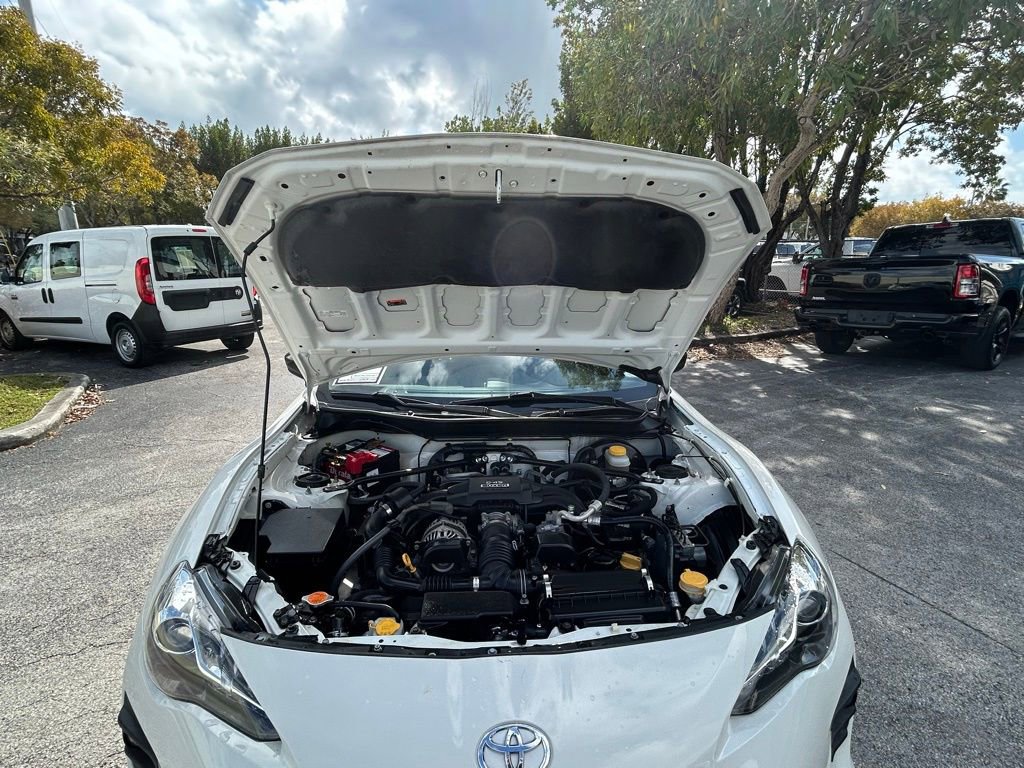 Used 2018 Toyota 86 image 22