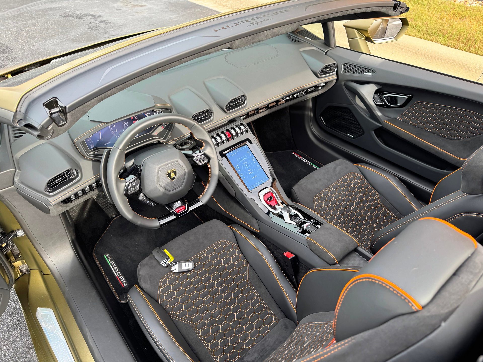 Used 2023 Lamborghini Huracan EVO RWD image 31
