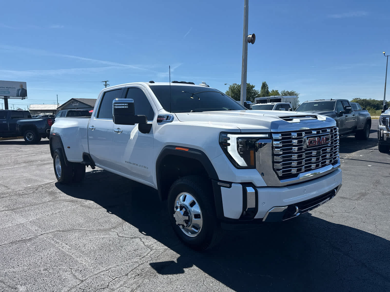 Certified 2025 GMC Sierra 3500 Denali w/ Snow Plow Prep/Camper Package AWD/4WD image 7