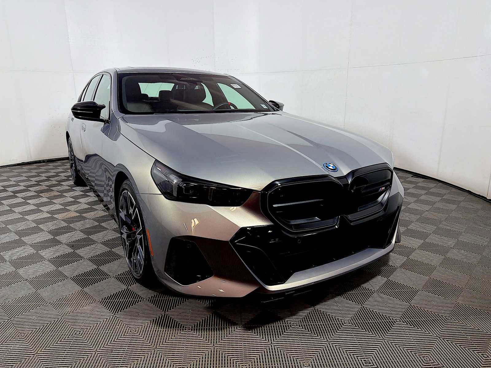 Used 2024 BMW i5 M60 w/ Premium Package image 2