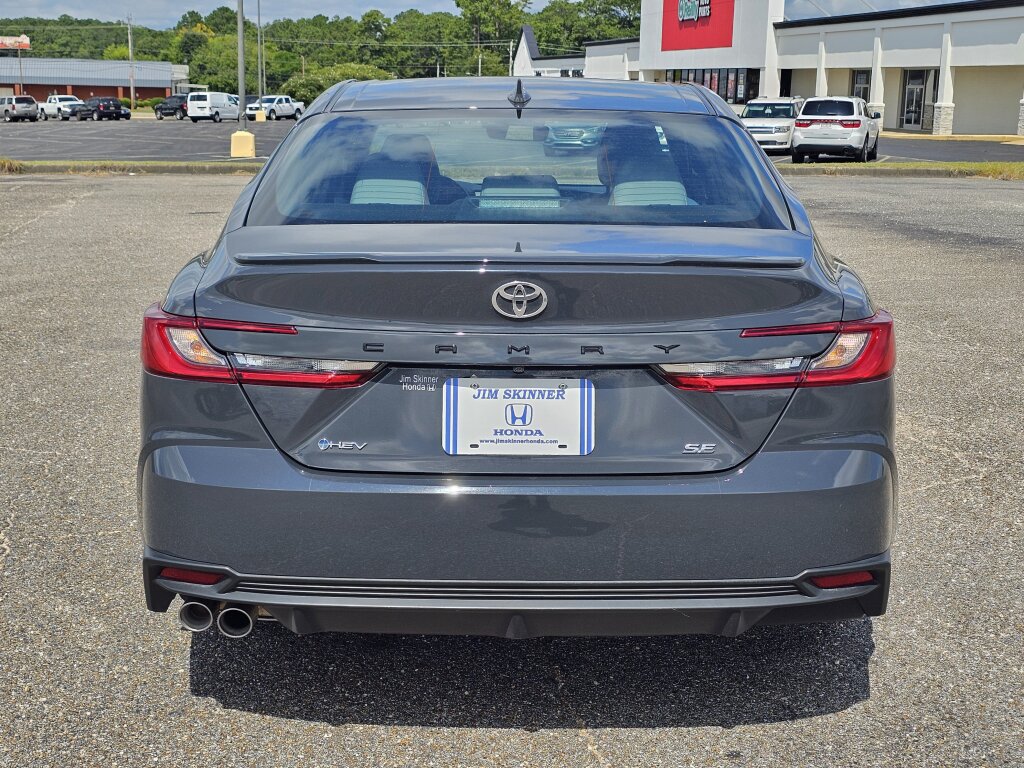 Used 2025 Toyota Camry SE w/ Convenience Package FWD image 12