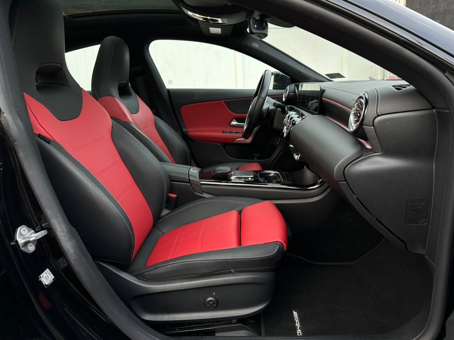 Used 2023 Mercedes-Benz CLA 250 4MATIC image 21