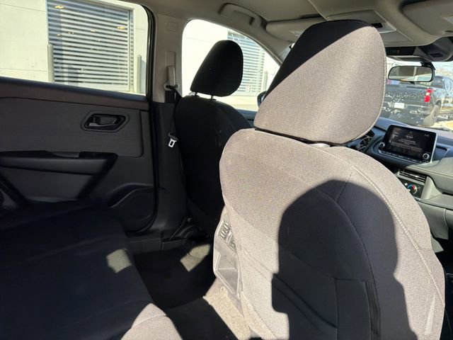 Used 2023 Nissan Rogue S image 15