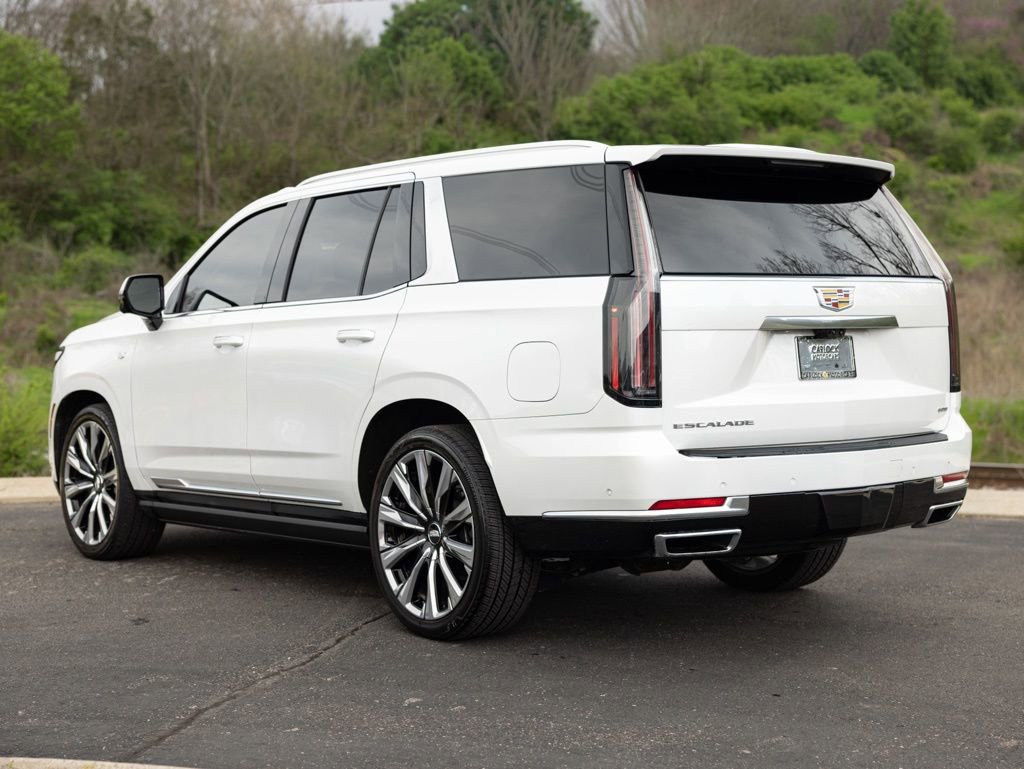 Used 2025 Cadillac Escalade Premium Luxury w/ Touring Package image 4