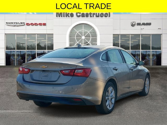 Used 2025 Chevrolet Malibu LT FWD image 4