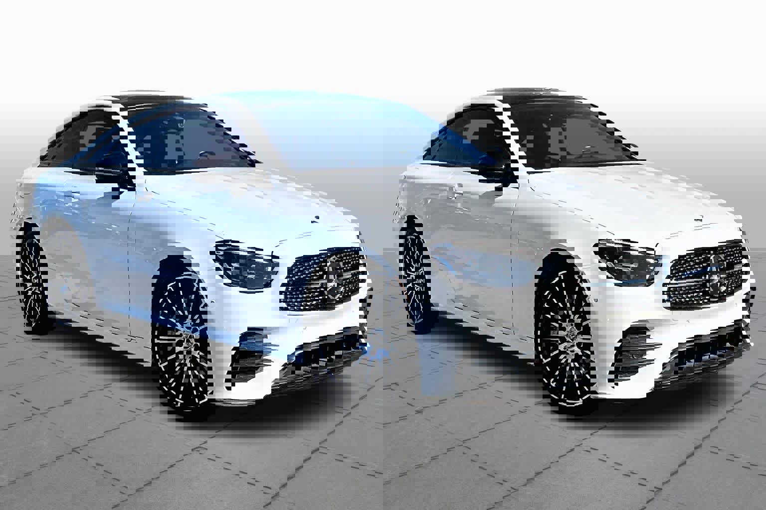 Used 2022 Mercedes-Benz E 450 Coupe image 2