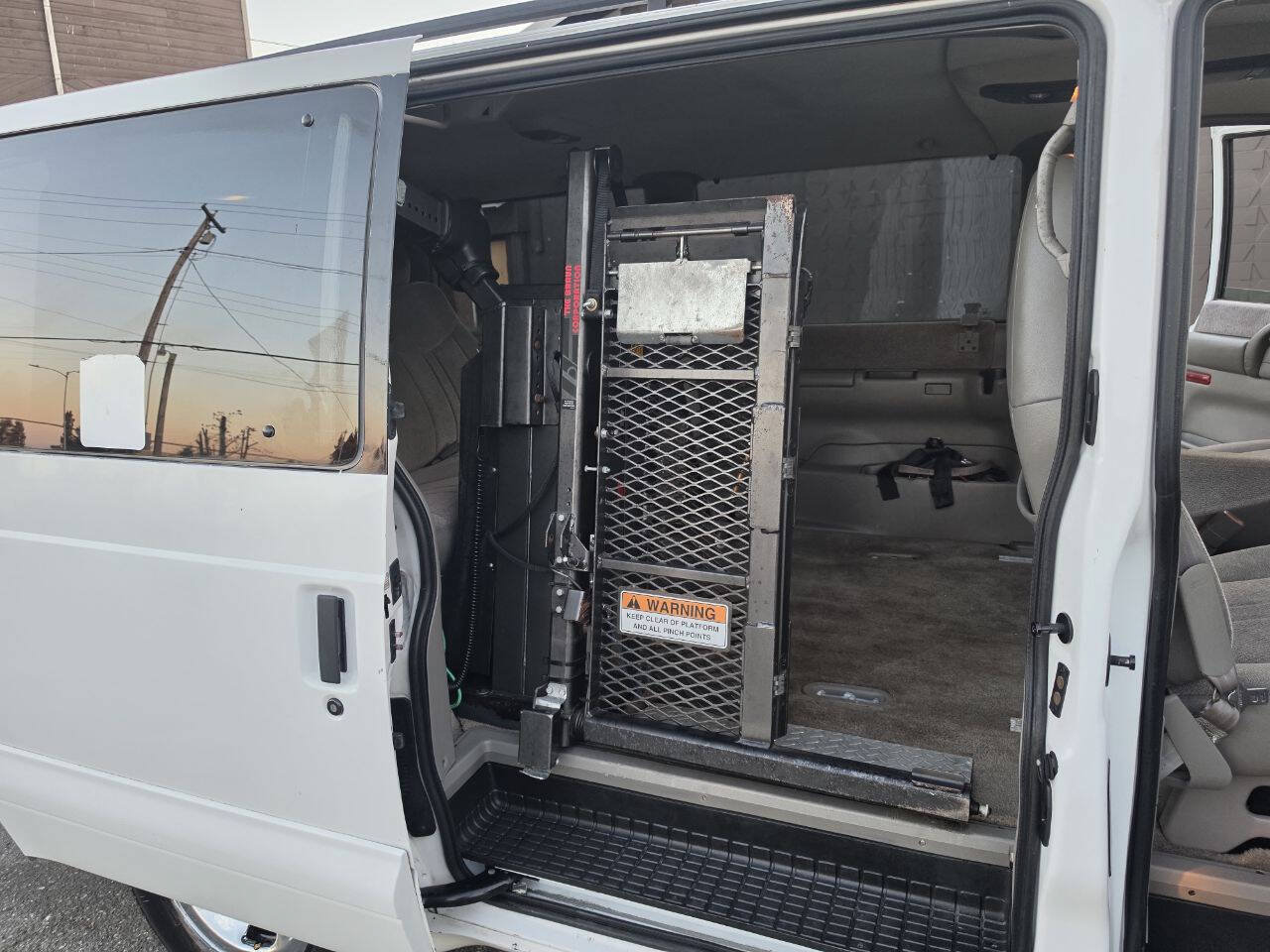 Used 2001 Chevrolet Astro Passenger RWD image 19