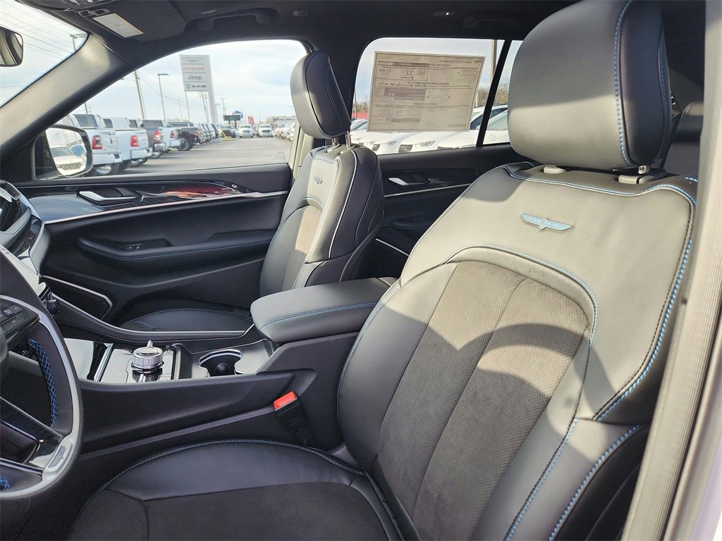 New 2024 Jeep Grand Cherokee Trailhawk image 10