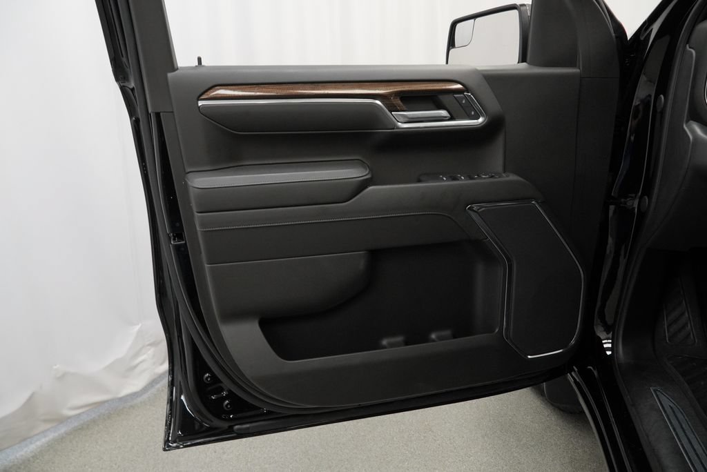 Certified 2024 Chevrolet Silverado 1500 LT AWD/4WD image 24