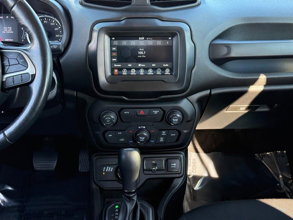 Used 2018 Jeep Renegade Latitude w/ Cold Weather Group AWD/4WD image 17
