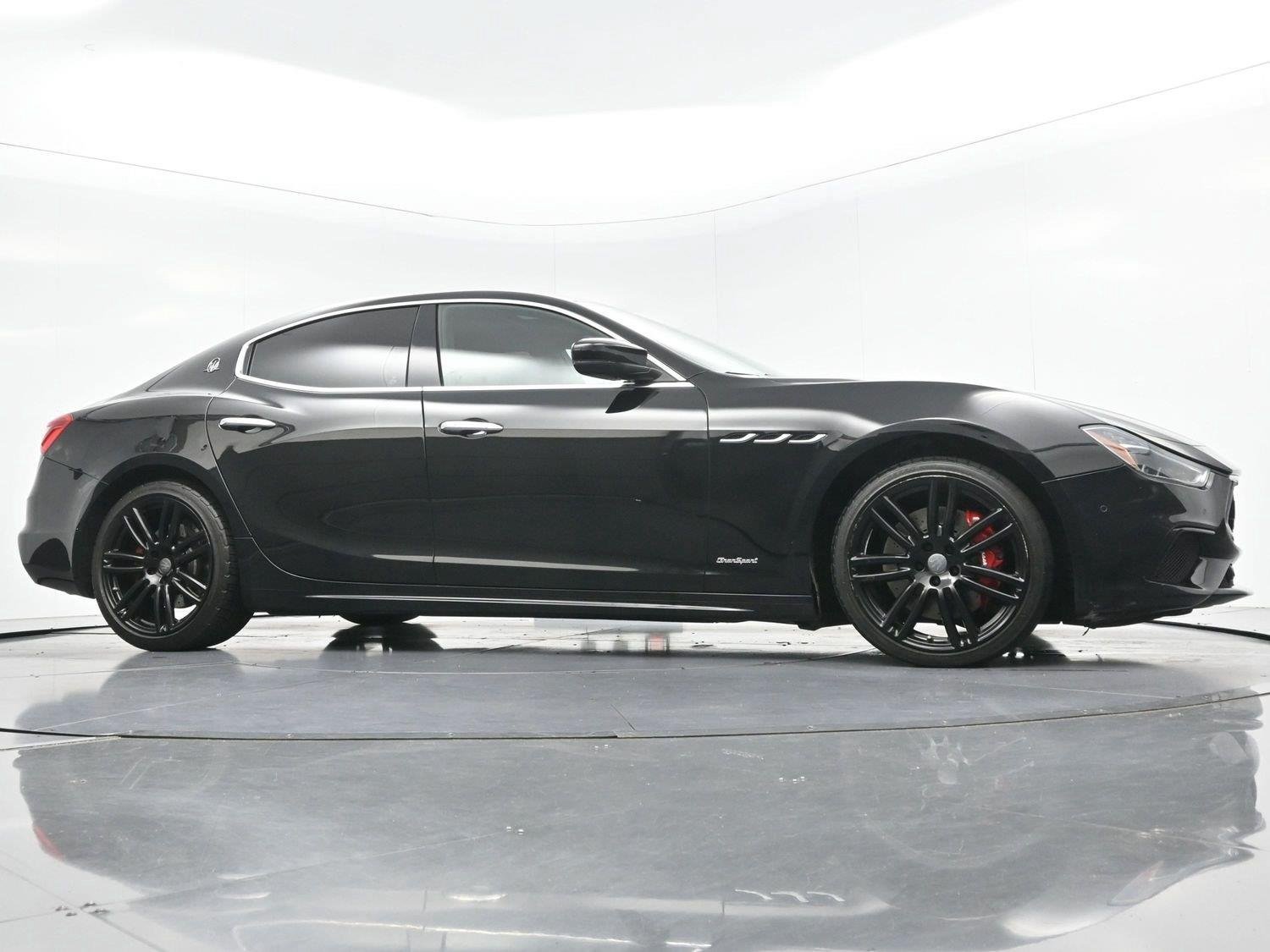 Used 2018 Maserati Ghibli S GranSport RWD image 43