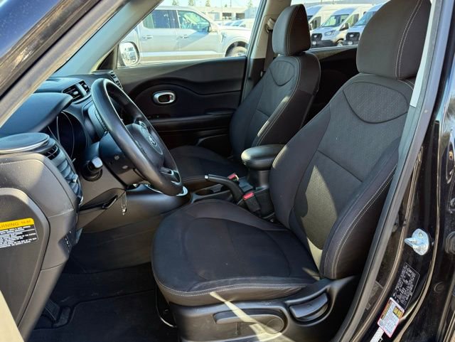 Used 2017 Kia Soul FWD image 2