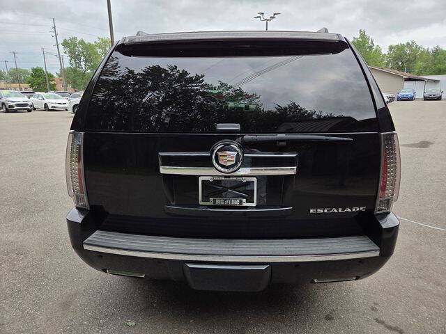 Used 2013 Cadillac Escalade Premium AWD/4WD image 5
