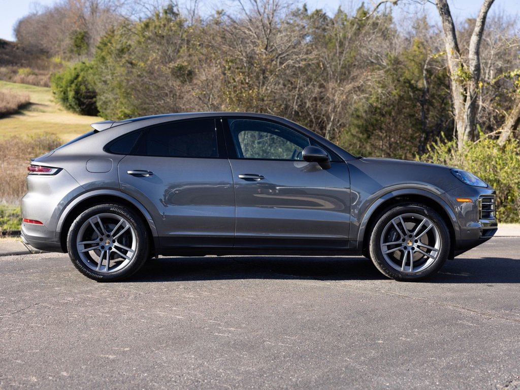 Used 2024 Porsche Cayenne Coupe image 10