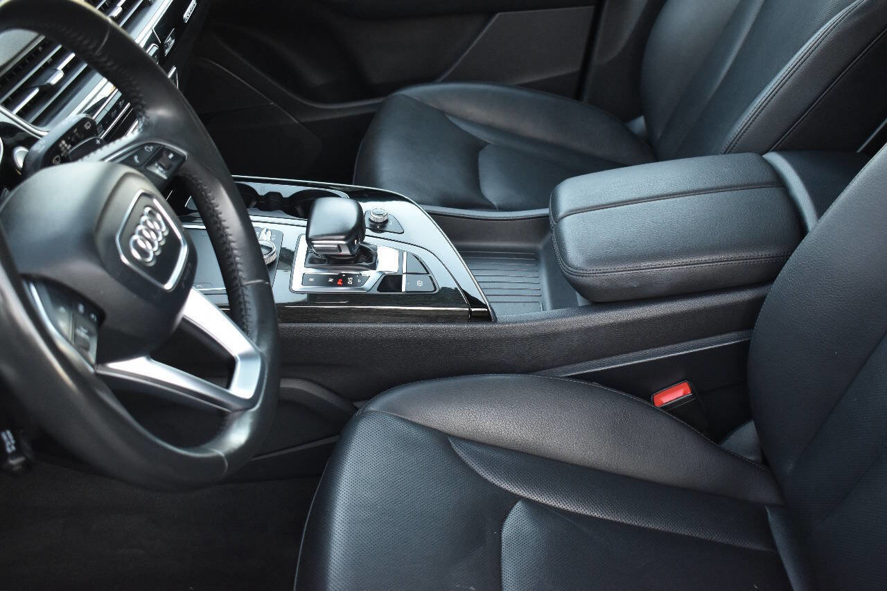 Used 2018 Audi Q7 3.0T Prestige w/ Prestige Package image 33