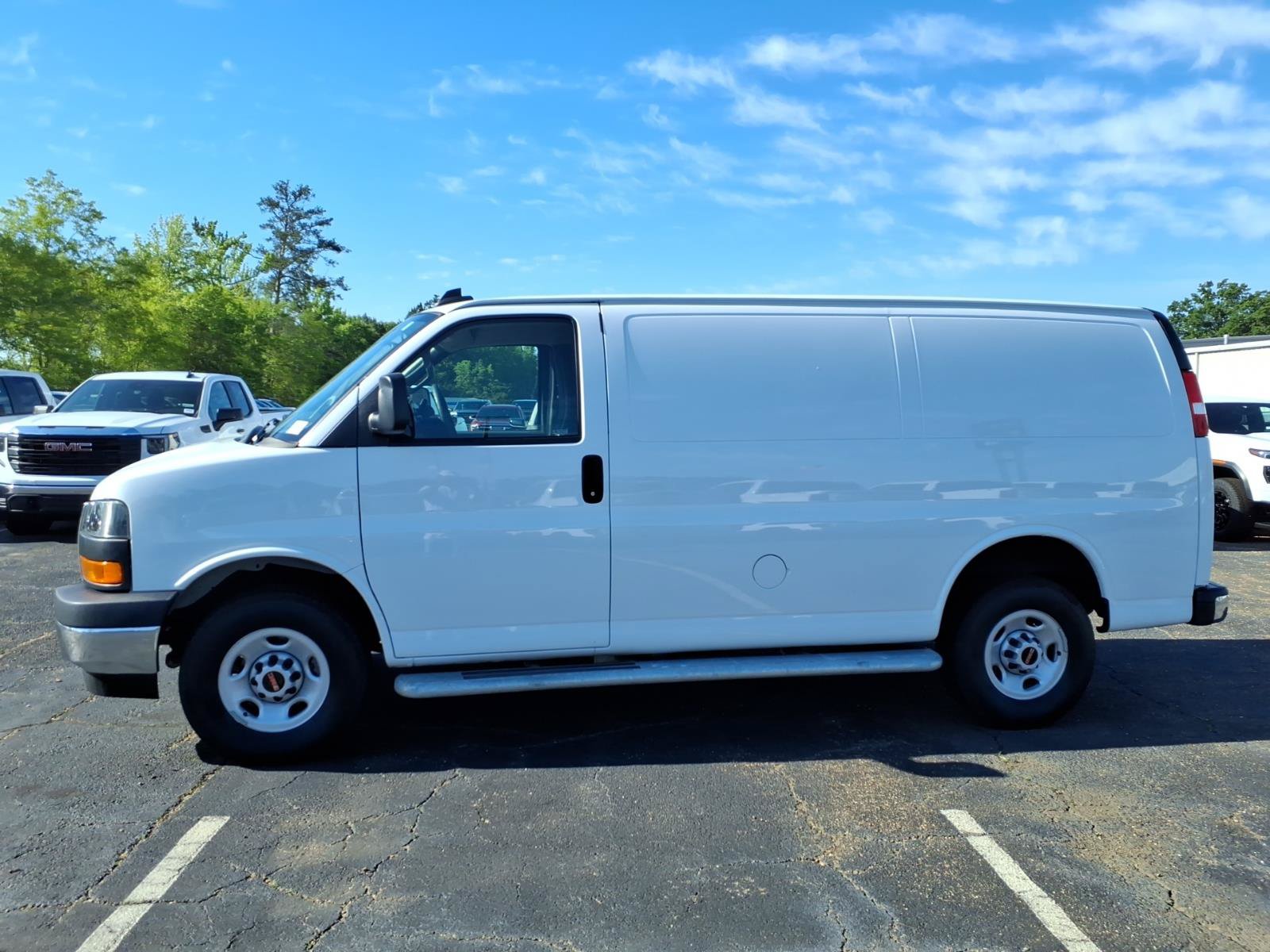 Used 2024 GMC Savana 2500 w/ Driver Convenience Package RWD video 1