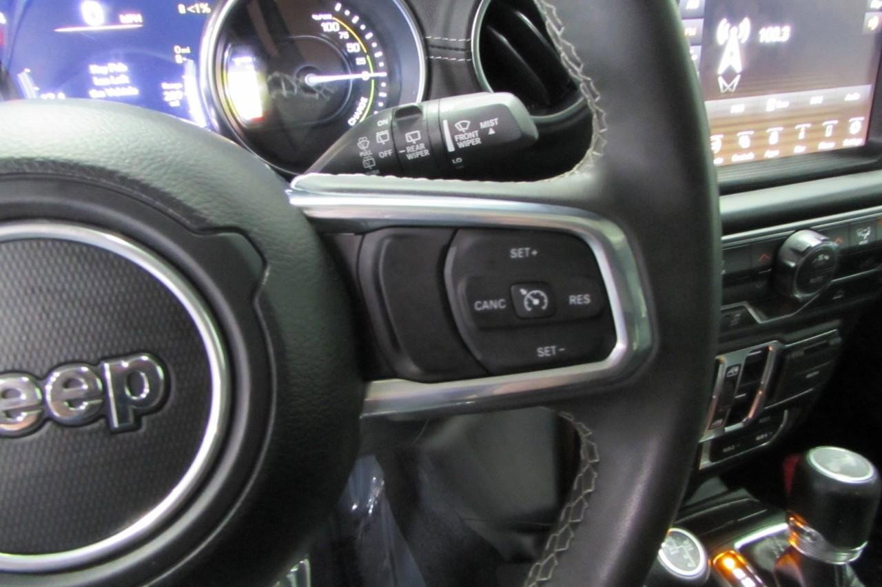 Used 2023 Jeep Wrangler Unlimited Sahara image 19