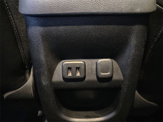 Used 2016 Chevrolet Colorado Z71 w/ Z71 Midnight Edition image 17