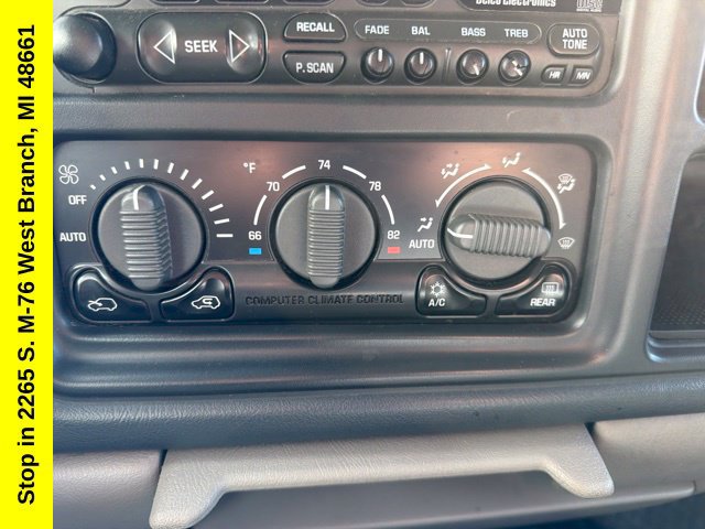 Used 2002 GMC Yukon SLE AWD/4WD image 36